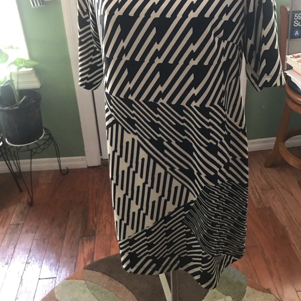Gabby Skye women’s dress size 16